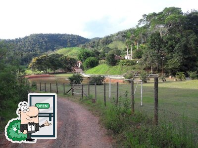Desfrute da vista da área externa do Sitio Serra Verde