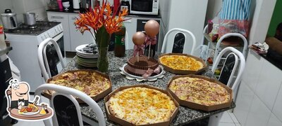 Escolha diferentes tipos de pizza