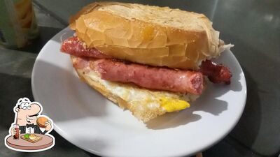 Peça um hambúrguer no Restaurante PONTO 60
