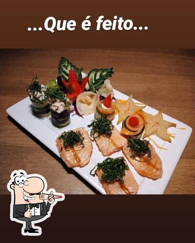 Rolos de sushi são oferecidos por Banzai Sushi & Crêperie