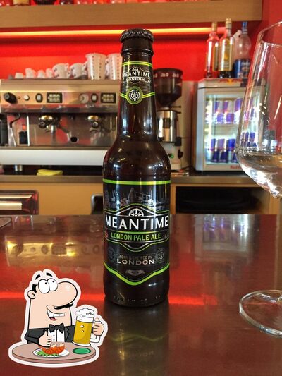 Vous pouvez prendre un verre de bière blonde ou brune