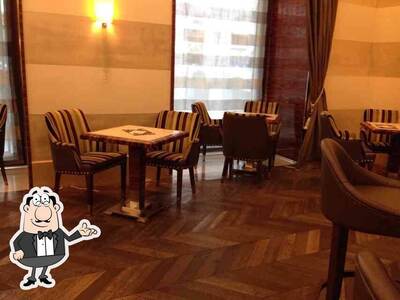 Gli interni di UNA Bar
