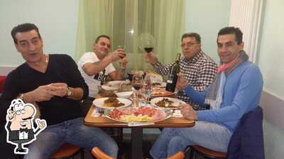 Siediti a un tavolo di Osteria Arbedese