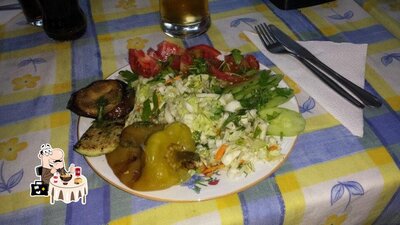 Plats à Приятели