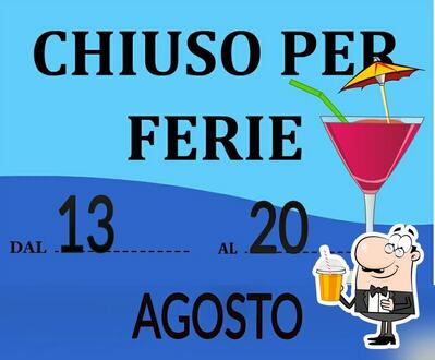 Assaggia le varie cose da bere che offre Quinto Vizio