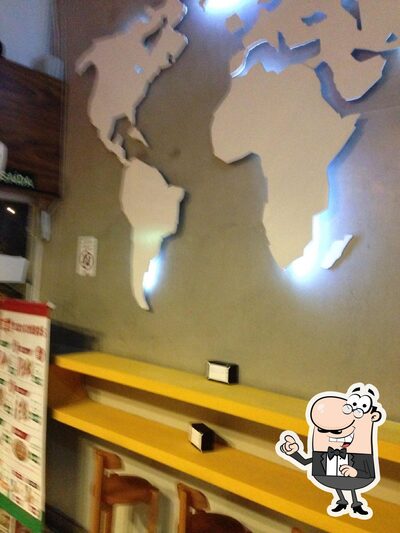 Veja imagens do interior do Pezzo Food