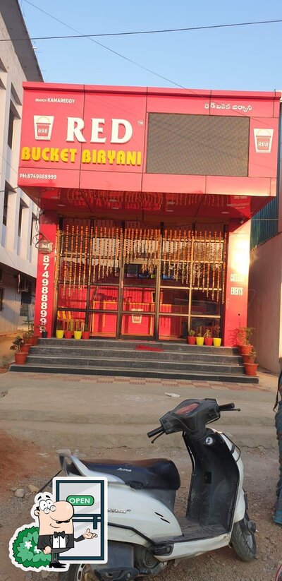 Check out how Red bucket biryani looks outside