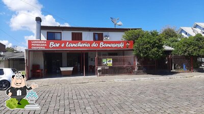 Desfrute da vista da área externa do Bar e Lancheria Banaseski