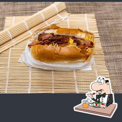 Comida em Hot Dog Ralação