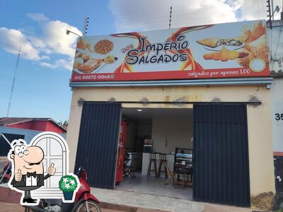 Descubra a parte externa do Imperio dos Salgado
