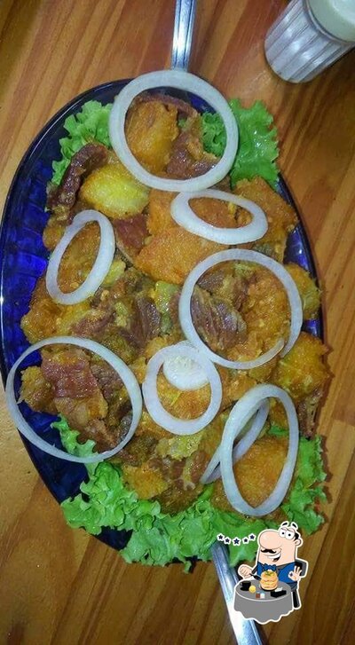 Comida em Restaurante Recanto do Pontal