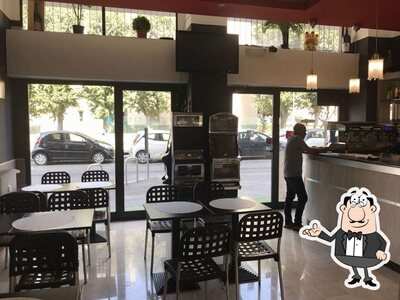 Siediti a un tavolo di il Malabar