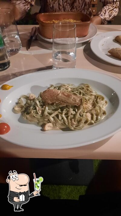 Goditi un drink al ristorante MarMar Restaurant