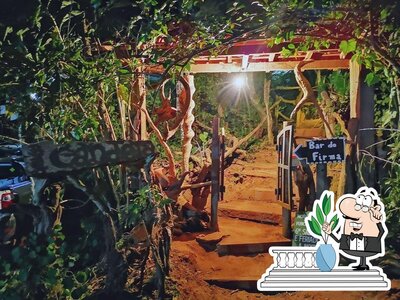 Você pode espairecer no na área externa do Bar do Firma