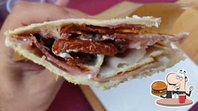 Gustati uno dei tipi di hamburger proposti I Piadinari