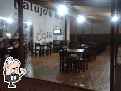 Veja imagens do interior do Kalujos Bar