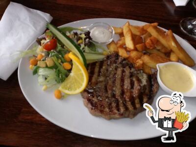 A Klochs vous pouvez essayer des frites, des pommes frites