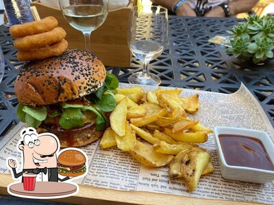 Essayez l'un des hamburgers offert par Kamenná