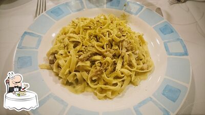 Non scordarti di ordinare un dessert al ristorante Il Porticciolo