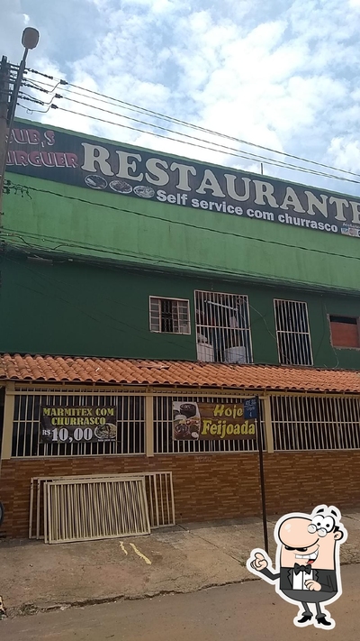 Desfrute da vista do exterior Subs' Restaurante