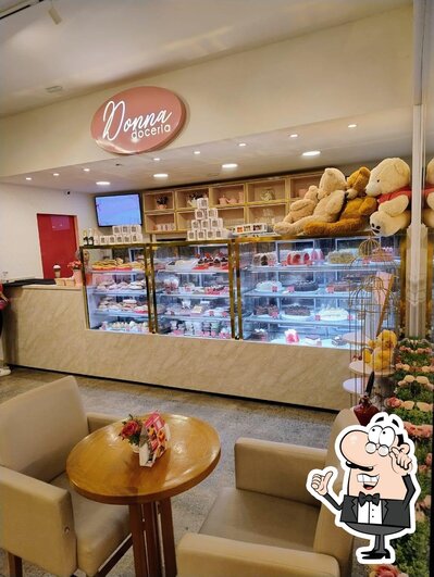O interior do Donna Doceria
