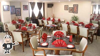 The interior of Navratna - Hotel Green Acres