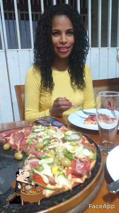 Comida em Restaurante e Pizzaria do João