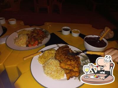 Comida em Simple Beach