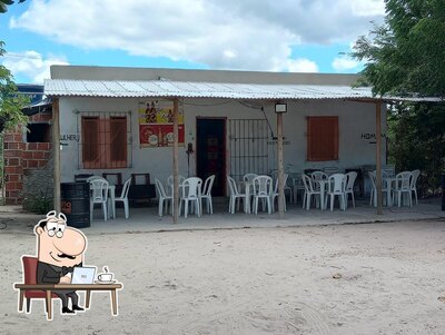 O interior do Recanto pub house