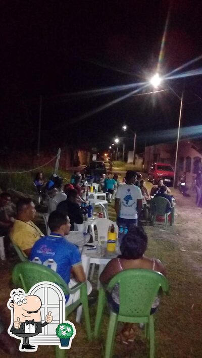 Você pode espairecer no na área externa do BAR SÓ LATINHA