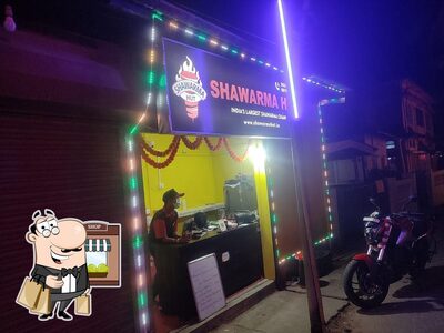 Check out how Shawarma Hut looks outside