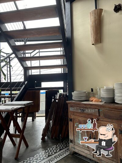 O interior do Duana Restaurante e Pizzaria