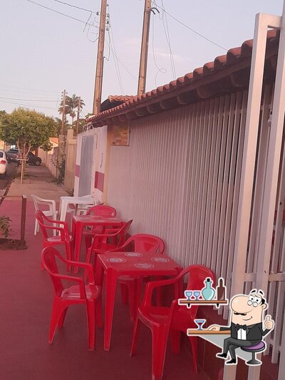 Veja imagens do interior do Restaurante Bom De Garfo