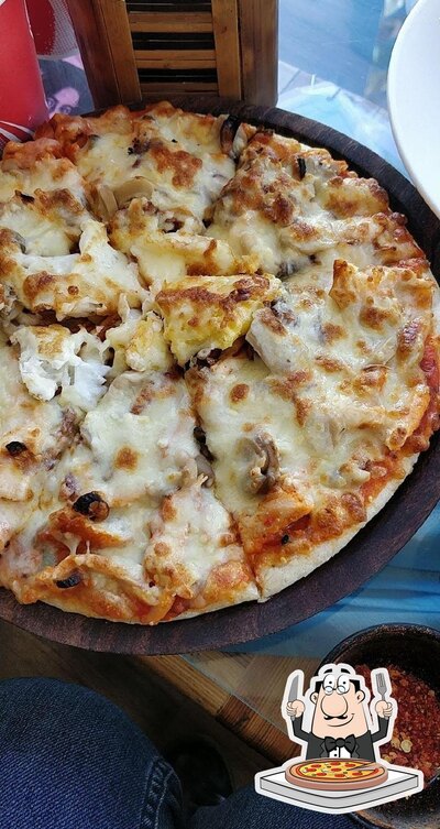 At Rabsal cafe, you can enjoy pizza