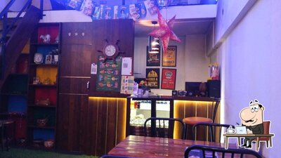Check out how Cafe Green Vibes looks inside