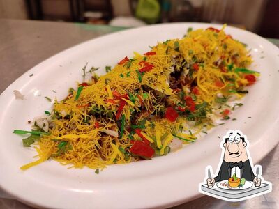 Food at Shree Datta Bhel