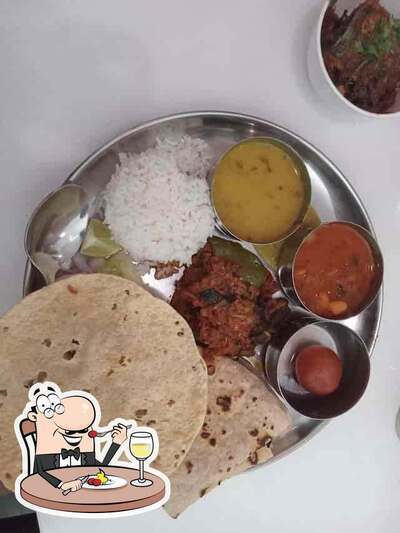 Food at Zhatpat Local