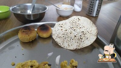 Meals at GAYTRI CLUB