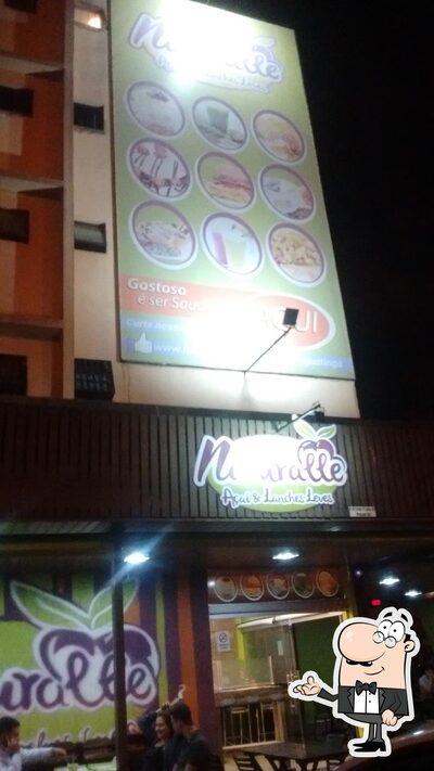 Veja imagens do interior do Naturalle Açaí e Lanches Leves