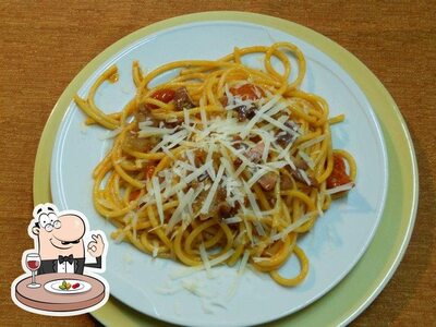 Platti al ristorante zampi