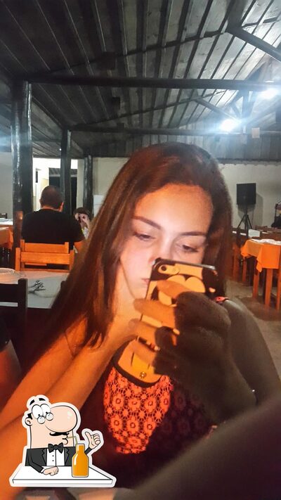 Peça diversos bebidas servidos no Restaurante Churrascaria Broetto