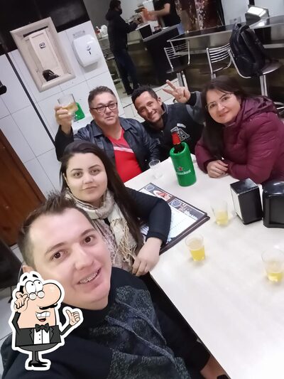 Veja imagens do interior do Lanches Dudu