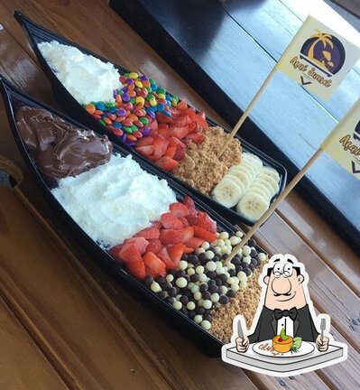 Platos en Açaí Sunset