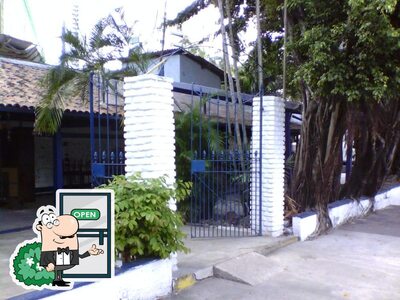 Veja imagens do exterior do Capitania Forneria & Mar