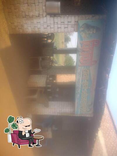 Check out how Vicky Dhaba Ghirgholi looks inside