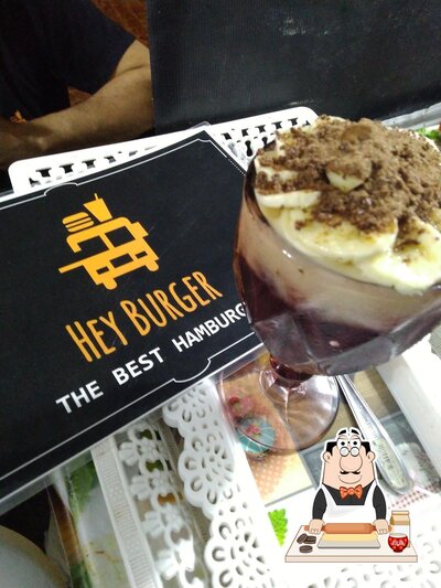 Não esqueça de experimentar uma sobremesa no Hey Burger