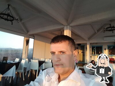 Dai un'occhiata agli interni di Calypso Beach club