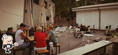Siediti a un tavolo di ONE Burger