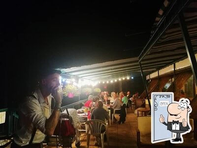 photo de Restaurant Parc de la Piscine Barcelonnette Sangri"llades