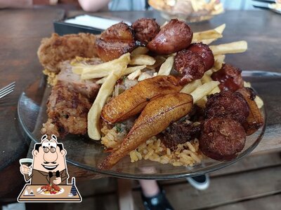 Prove refeições de carne no Cantinho da Roça